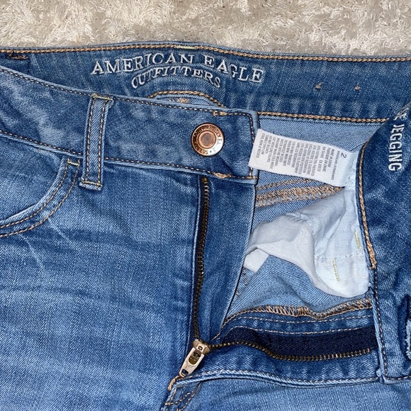 American Eagle Jeans. Skinny jeans. Size: 2 regular. - Picture 2 of 2
